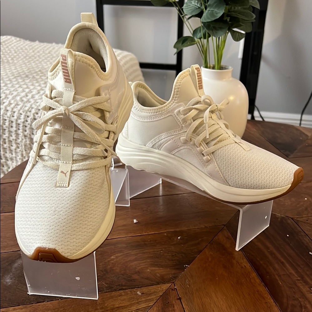 Puma Cream Sneakers